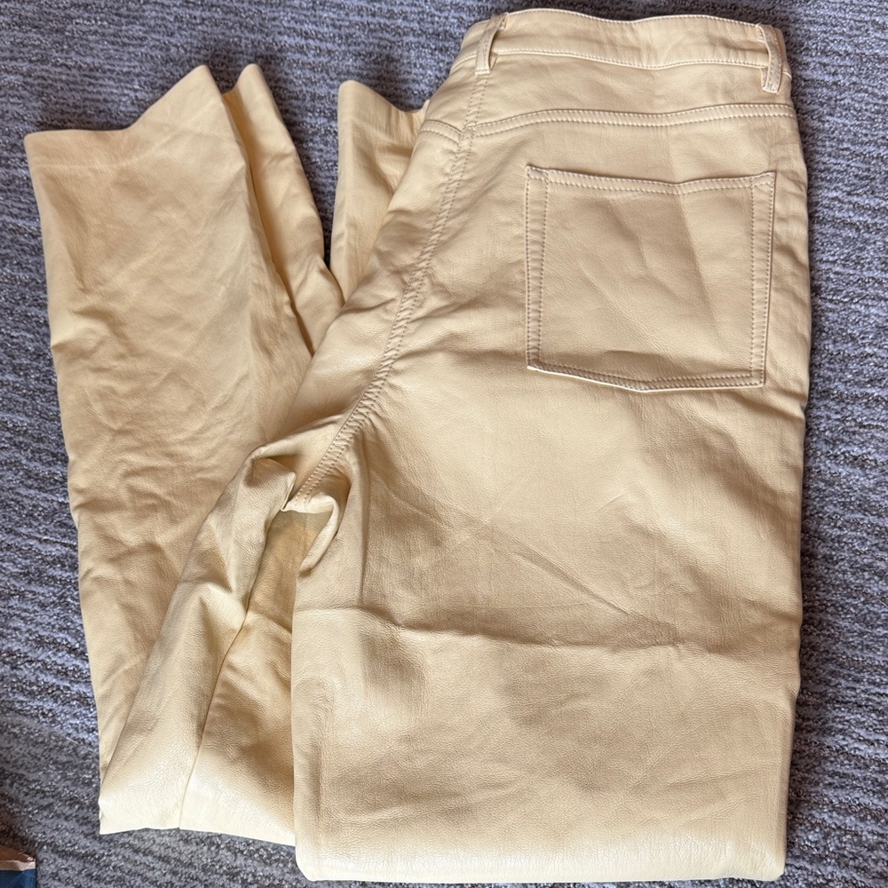 Wilfred Aritzia Light Tan Yellow Leather Chinos Size 12 Women’s Worn 1x